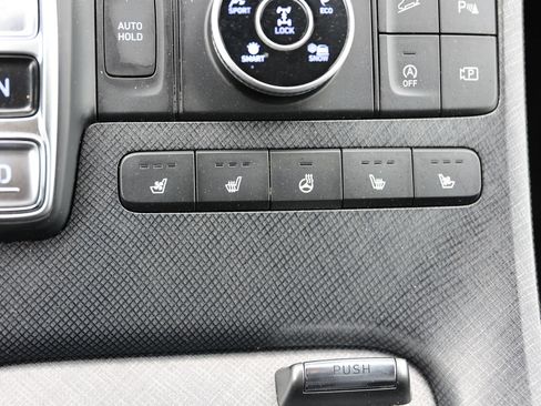 Certified 2024 Hyundai Palisade Limited AWD/4WD image 36
