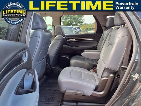 Used 2019 Buick Enclave Essence FWD image 11