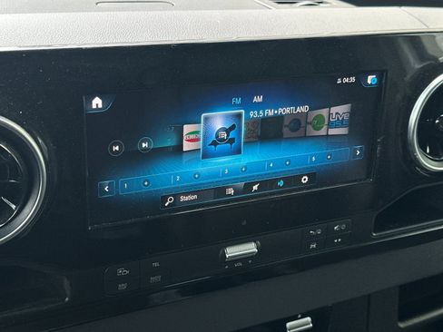Used 2020 Mercedes-Benz Sprinter 2500 image 18