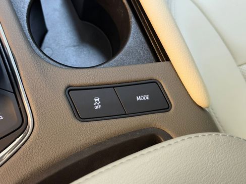 Certified 2024 Cadillac XT5 Premium Luxury FWD image 35