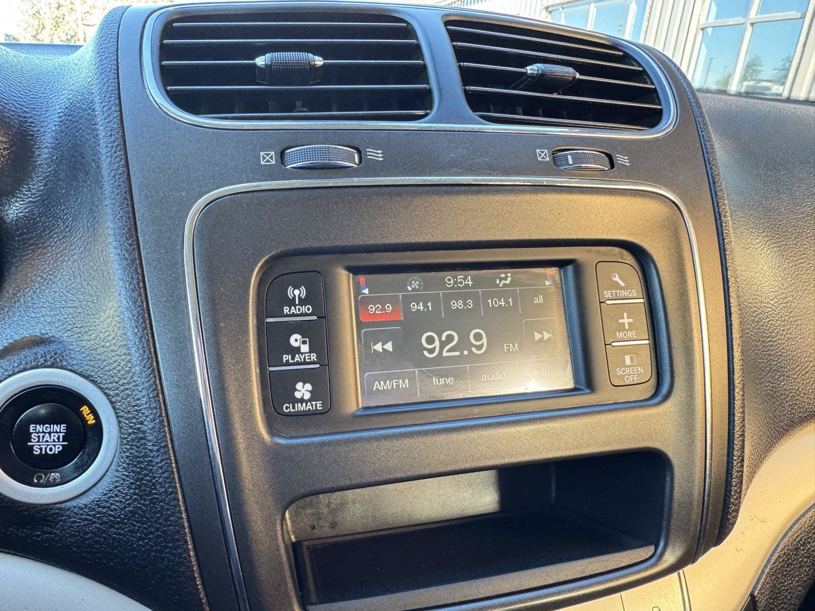 Used 2018 Dodge Journey SE AWD/4WD image 16