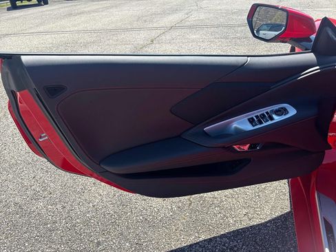 Used 2026 Chevrolet Corvette Stingray Convertible w/ Z51 Performance Package image 9