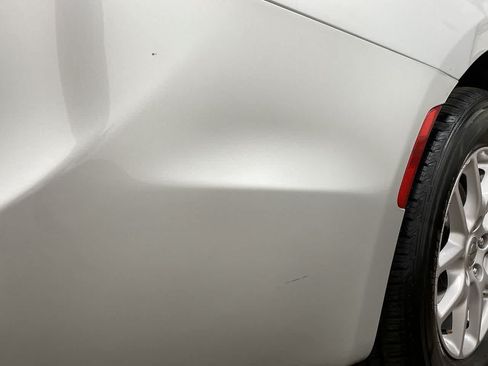 Used 2024 Chrysler Pacifica Touring-L FWD image 36