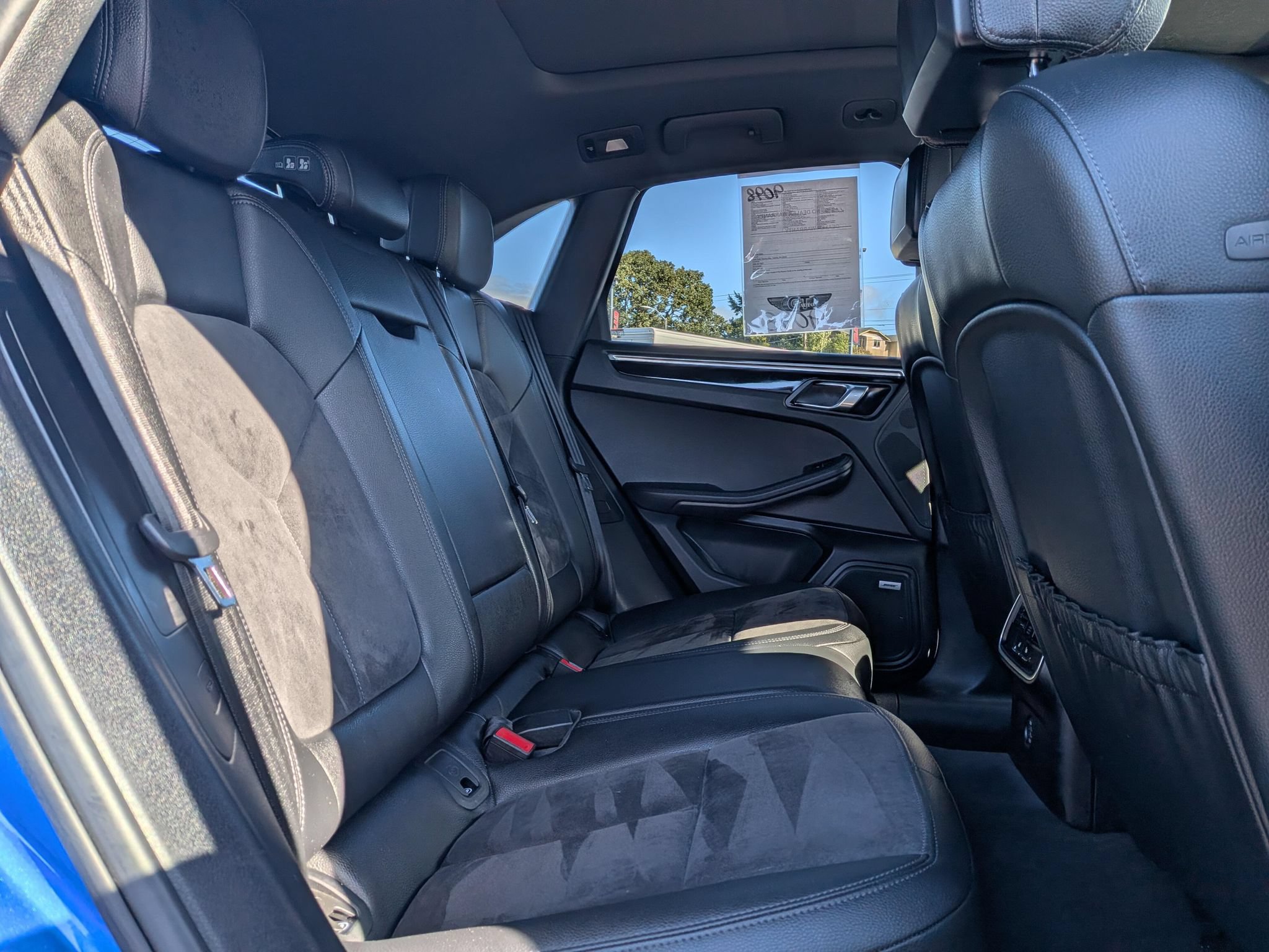 Used 2018 Porsche Macan AWD/4WD image 8