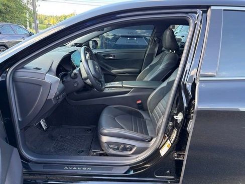 Used 2021 Toyota Avalon Touring FWD image 15