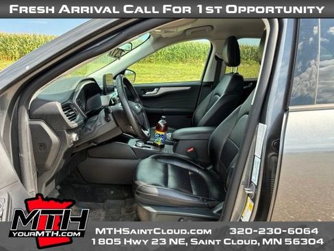 Used 2022 Ford Escape SEL AWD/4WD image 9