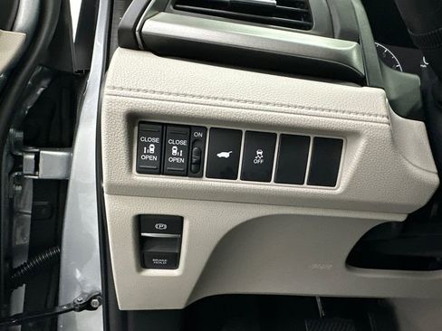 New 2026 Honda Odyssey EX-L image 36