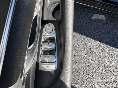 Certified 2022 Mercedes-Benz E 350 4MATIC Sedan image 21