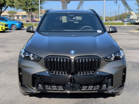 Used 2026 BMW X5 xDrive50e w/ M Sport Package AWD/4WD image 8