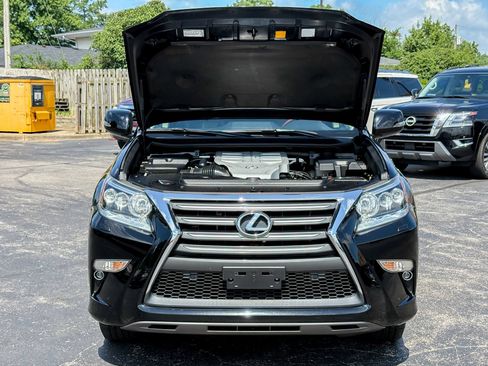 Used 2016 Lexus GX 460 w/ Premium Package AWD/4WD image 38