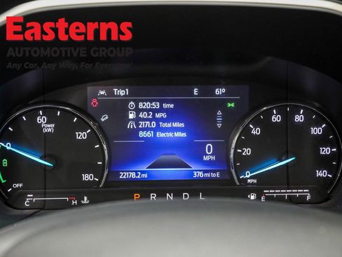 Used 2022 Ford Escape SE image 18