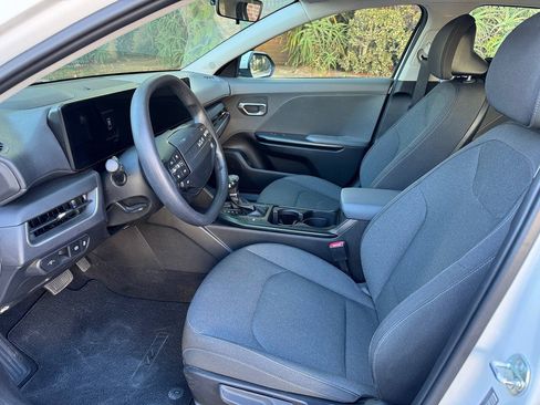 Used 2025 Kia K4 FWD image 12