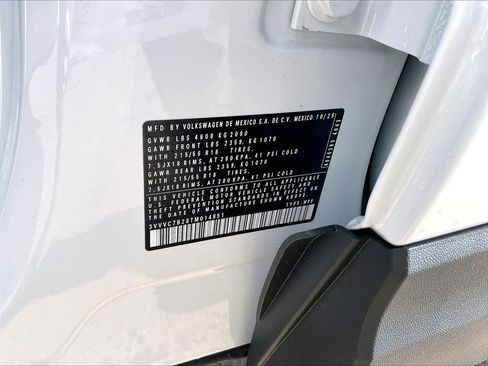 New 2026 Volkswagen Taos SE AWD/4WD image 16
