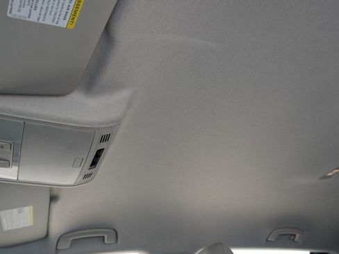 Used 2021 Volkswagen Tiguan S image 23