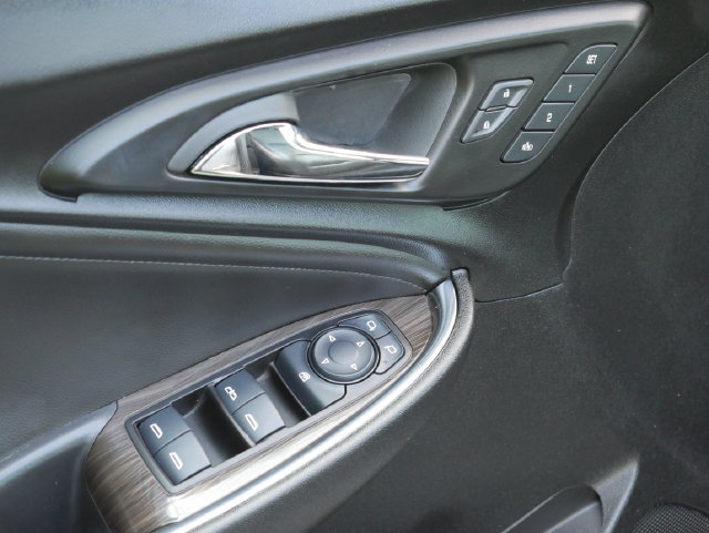 Used 2023 Chevrolet Malibu LT FWD image 15