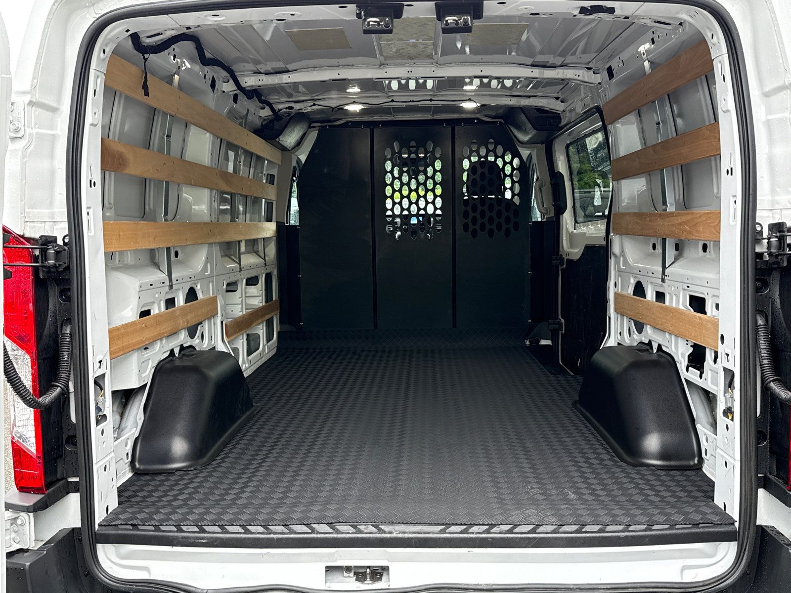 Certified 2025 Ford Transit 250 Low Roof w/ Exterior Upgrade Package RWD image 21