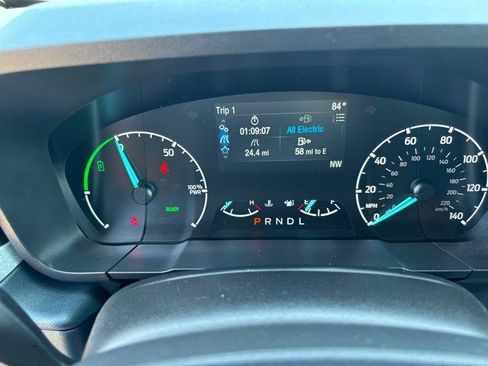 Used 2022 Ford Maverick XLT FWD image 12
