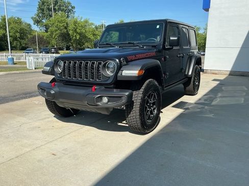 Used 2024 Jeep Wrangler Unlimited Rubicon AWD/4WD image 8