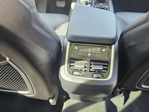 Certified 2025 Volvo XC90 B6 Plus w/ Protection Package image 11