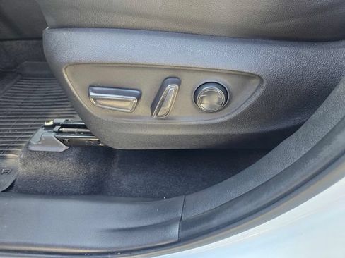 Used 2024 Toyota Grand Highlander XLE FWD image 14
