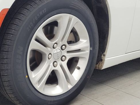 Used 2022 Dodge Charger SXT RWD image 31