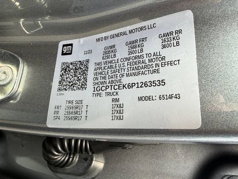 Used 2023 Chevrolet Colorado LT w/ LT Convenience Package AWD/4WD image 36