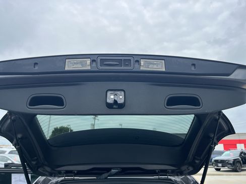Used 2016 Jeep Cherokee Limited AWD/4WD image 32
