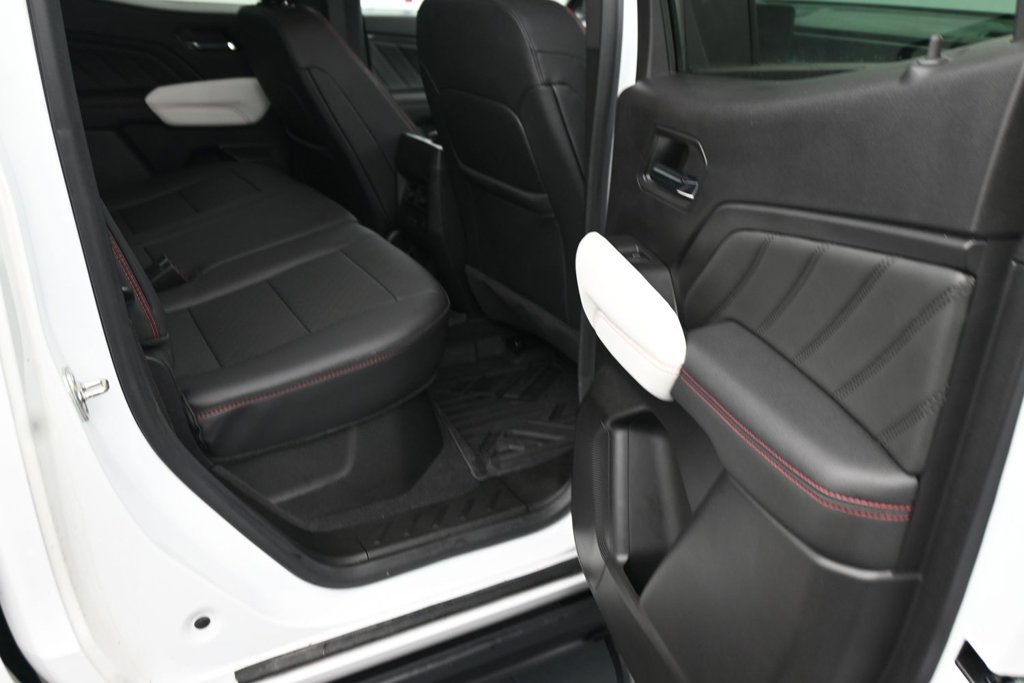 Used 2024 GMC Canyon AT4X AWD/4WD image 11