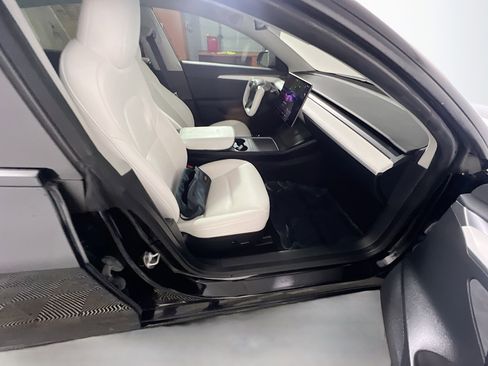 Used 2023 Tesla Model 3 Standard Range image 30