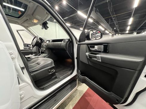 Used 2016 Land Rover LR4 HSE image 36