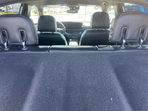 Used 2025 Buick Envista Preferred FWD image 36
