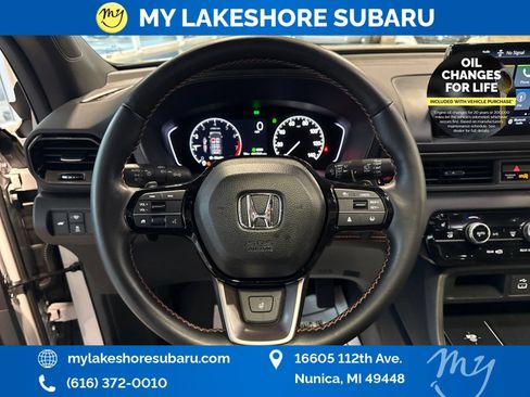 Used 2025 Honda Pilot TrailSport image 16