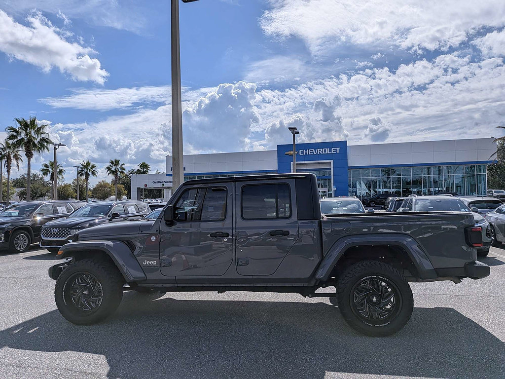 Used 2022 Jeep Gladiator Overland w/ LED Lighting Group AWD/4WD image 34