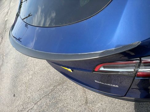 Used 2022 Tesla Model Y Performance AWD/4WD image 8