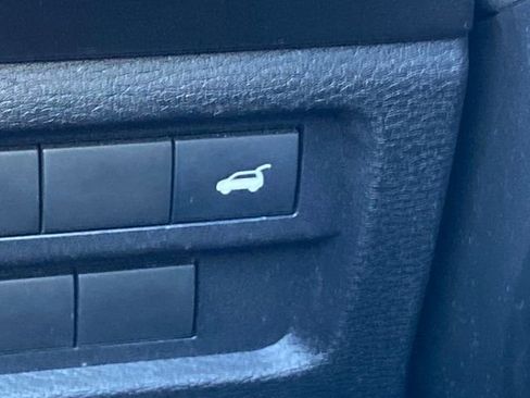 Used 2024 Mitsubishi Outlander SE image 16