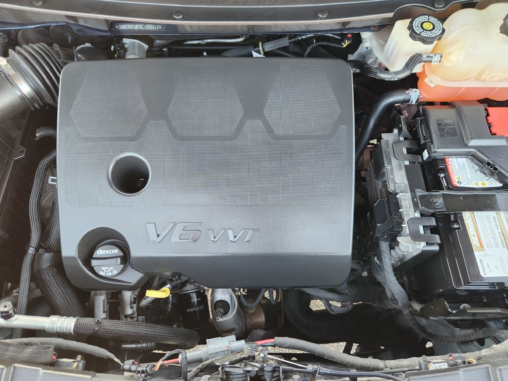 Used 2022 Chevrolet Traverse LT FWD image 31