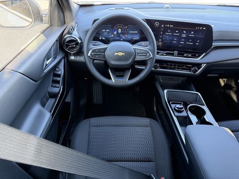 New 2026 Chevrolet Equinox LT w/ Safety and Technology Package image 9