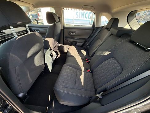 Used 2025 Honda HR-V LX image 7