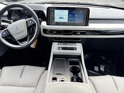 New 2026 Lincoln Aviator Reserve AWD/4WD image 15