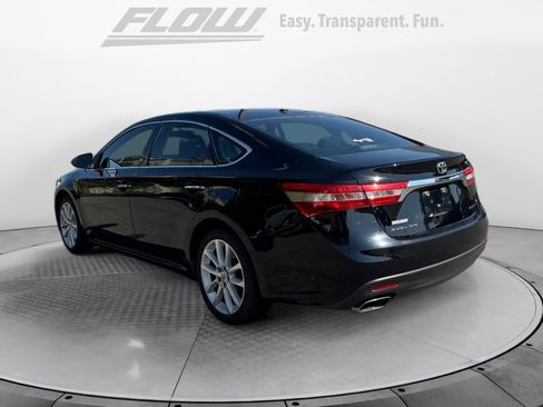 Used 2013 Toyota Avalon XLE Touring FWD image 5