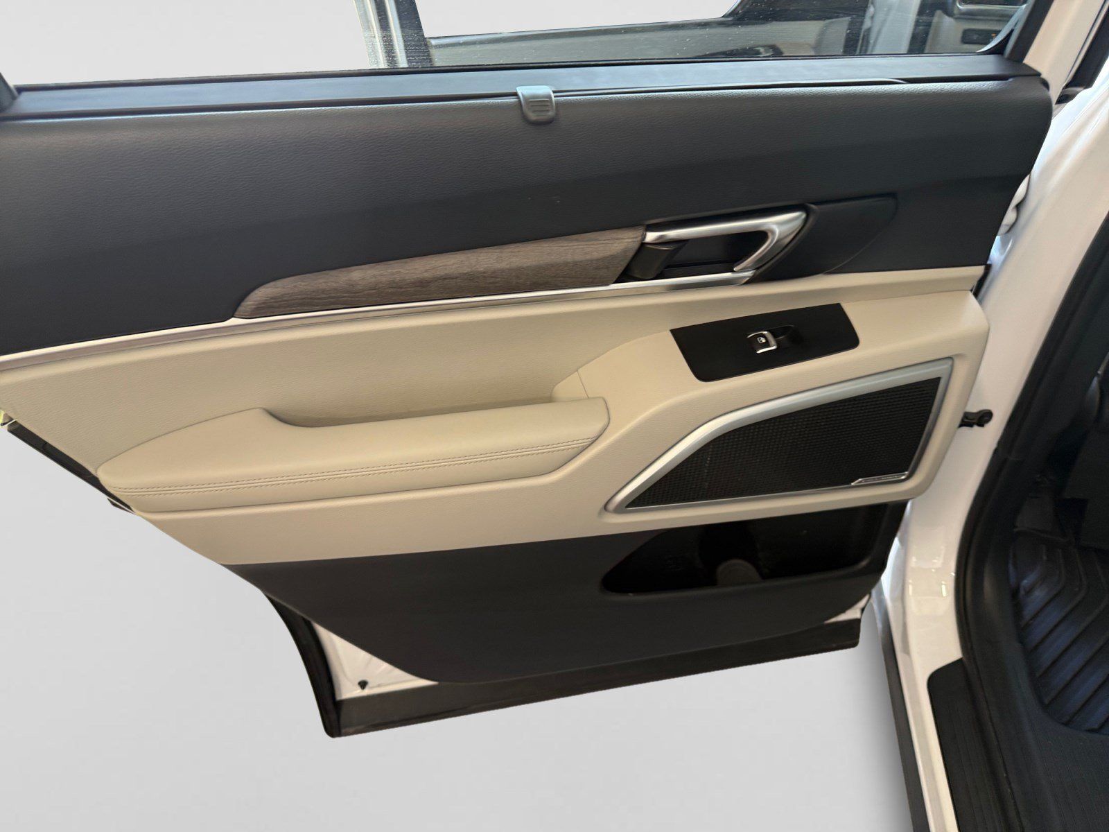 Used 2022 Kia Telluride EX FWD image 20