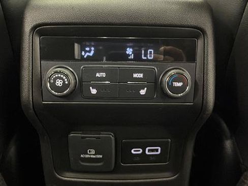 Used 2022 GMC Acadia AT4 w/ Technology Package AWD/4WD image 38