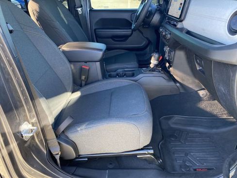 Used 2024 Jeep Gladiator Sport image 27