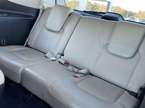 Used 2019 Nissan Armada SL w/ Premium Package image 12