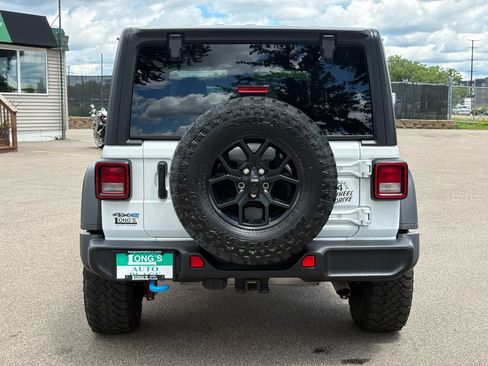 Used 2024 Jeep Wrangler Unlimited AWD/4WD image 7