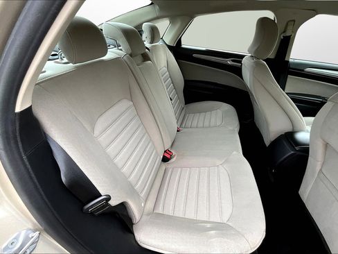 Used 2018 Ford Fusion S image 17