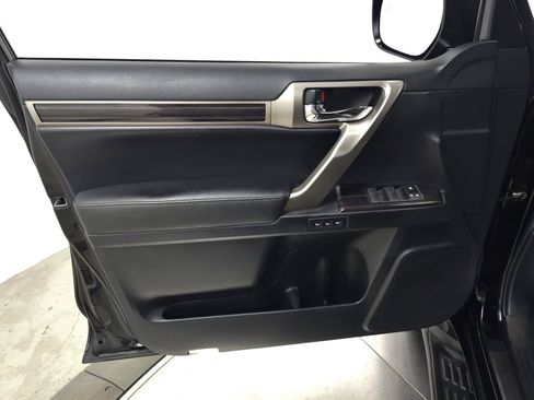 Used 2021 Lexus GX 460 Premium w/ Premium Package AWD/4WD image 12