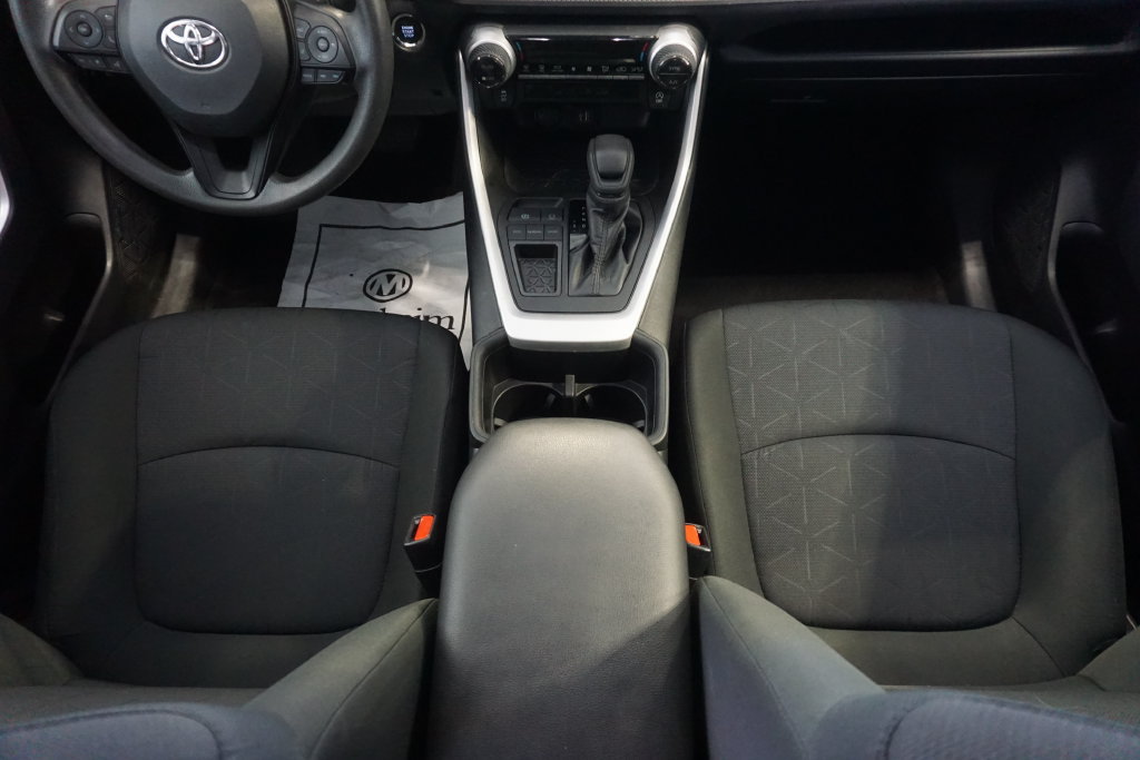 Used 2024 Toyota RAV4 XLE FWD image 26