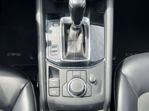 Used 2021 MAZDA CX-5 Touring image 27