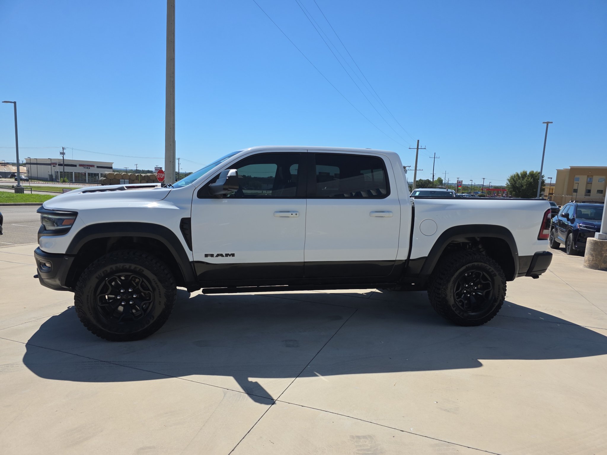Used 2022 RAM 1500 TRX AWD/4WD image 4